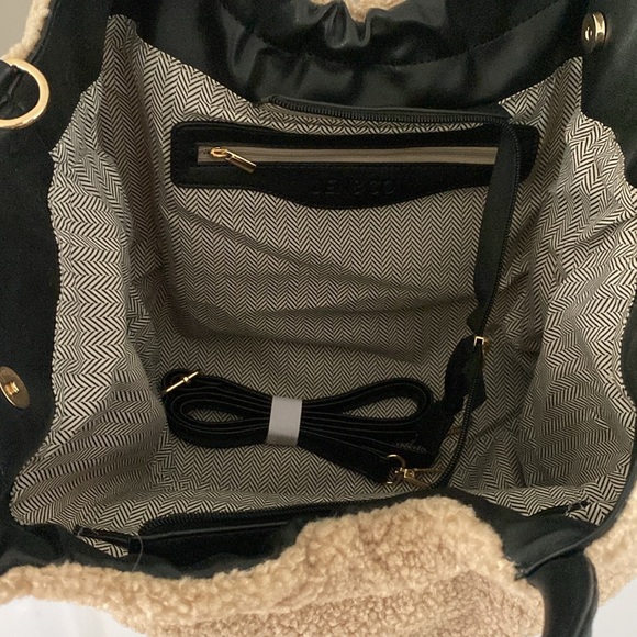 sherpa teddy slouchy bag - Picture 4 of 7